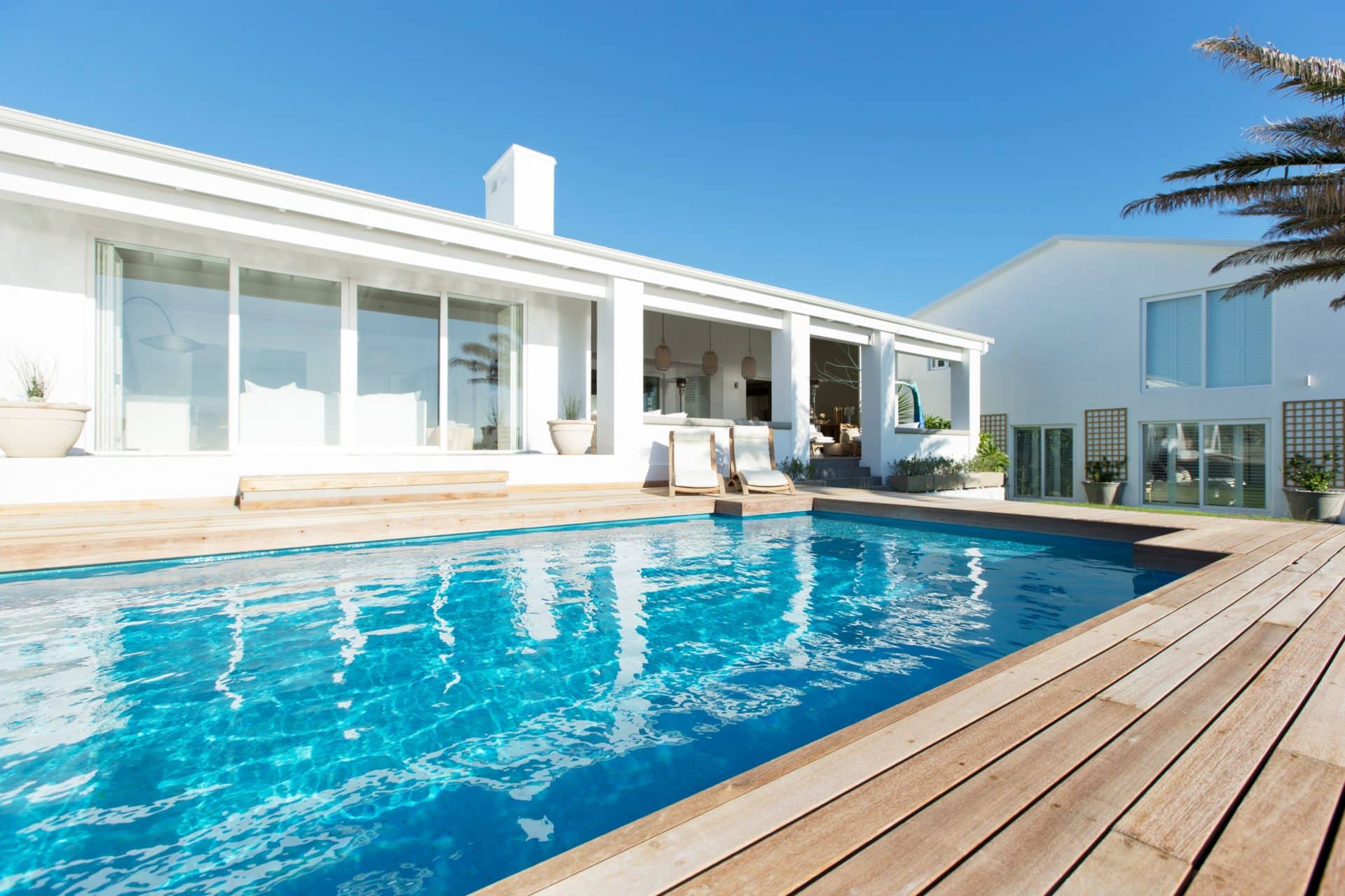 Pros and Cons of Having a House with a Pool
