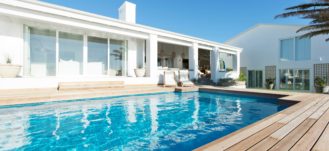 Pros & Cons of House With a Pool